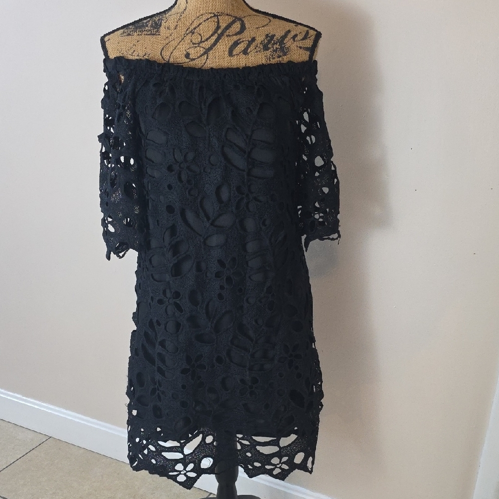 Chic Off-Shoulder Black Lace Midi Dress